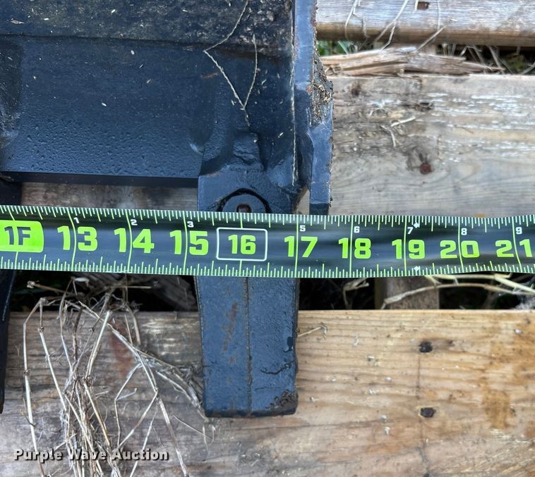 image for item EN5781 (3) excavator buckets