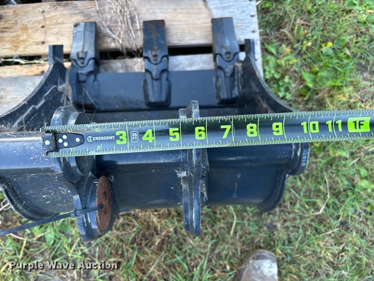 image for item EN5781 (3) excavator buckets