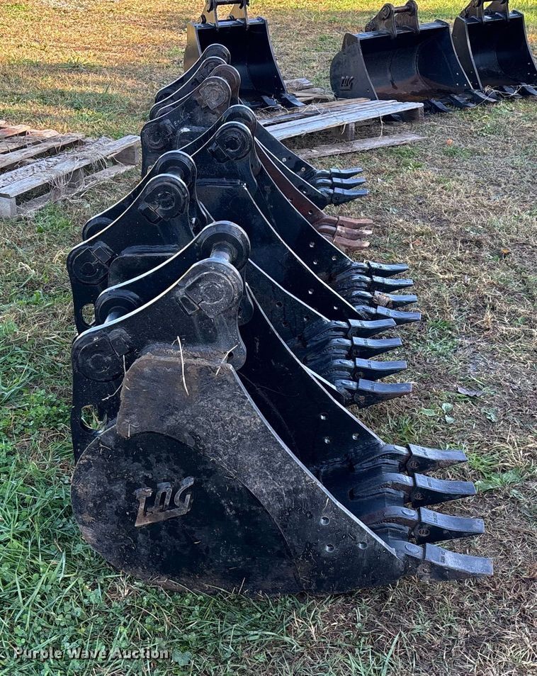 image for item EN5782 (5) TAG excavator buckets