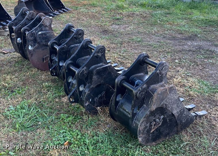 image for item EN5782 (5) TAG excavator buckets