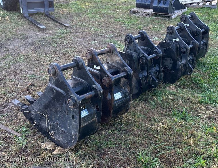 image for item EN5782 (5) TAG excavator buckets