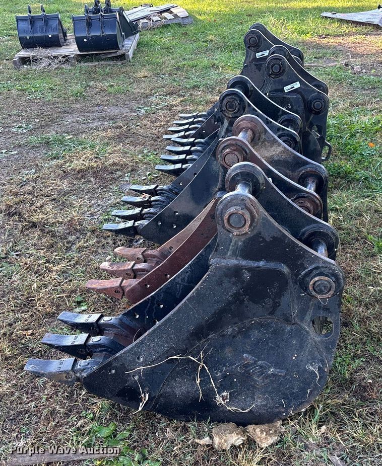 image for item EN5782 (5) TAG excavator buckets