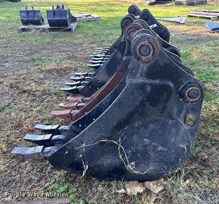 image for item EN5782 (5) TAG excavator buckets