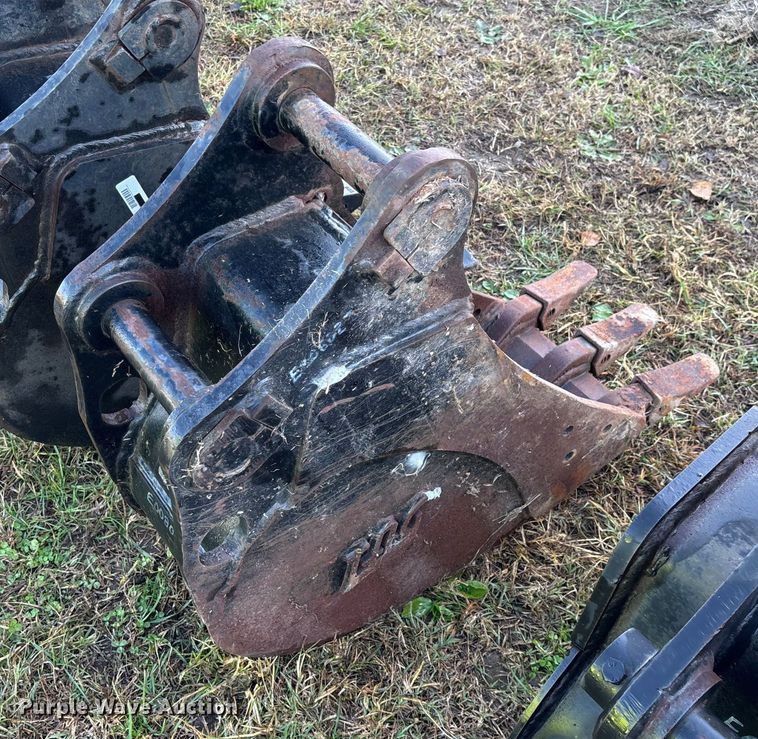 image for item EN5782 (5) TAG excavator buckets