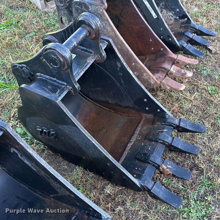 image for item EN5782 (5) TAG excavator buckets