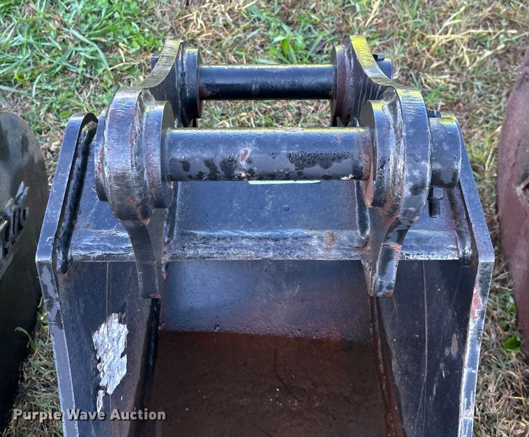 image for item EN5782 (5) TAG excavator buckets
