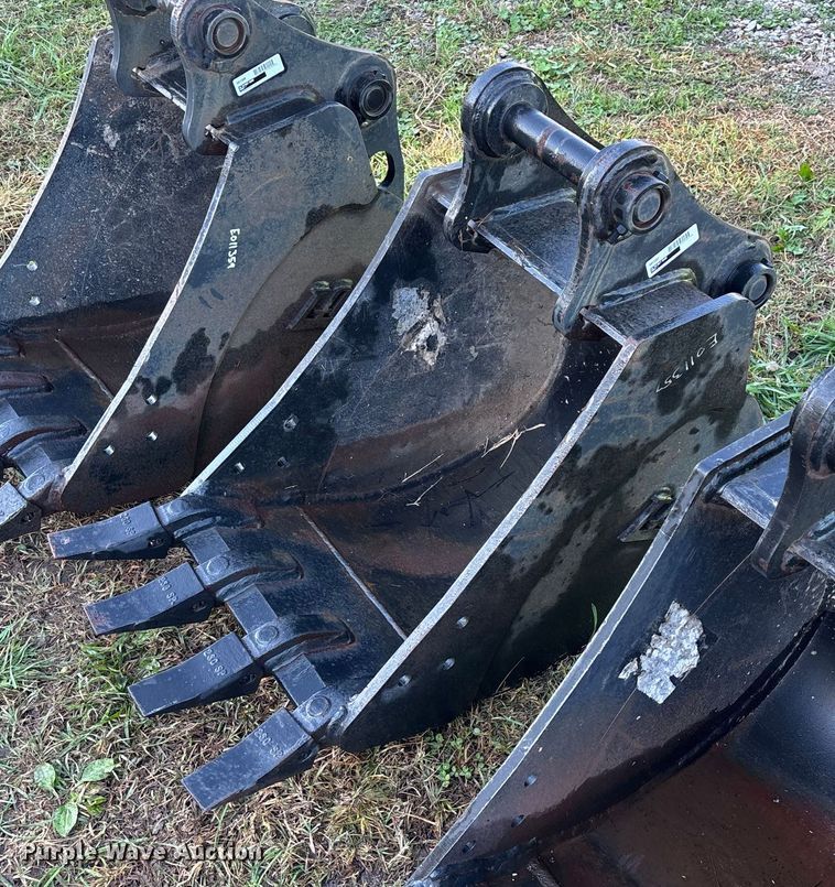 image for item EN5782 (5) TAG excavator buckets