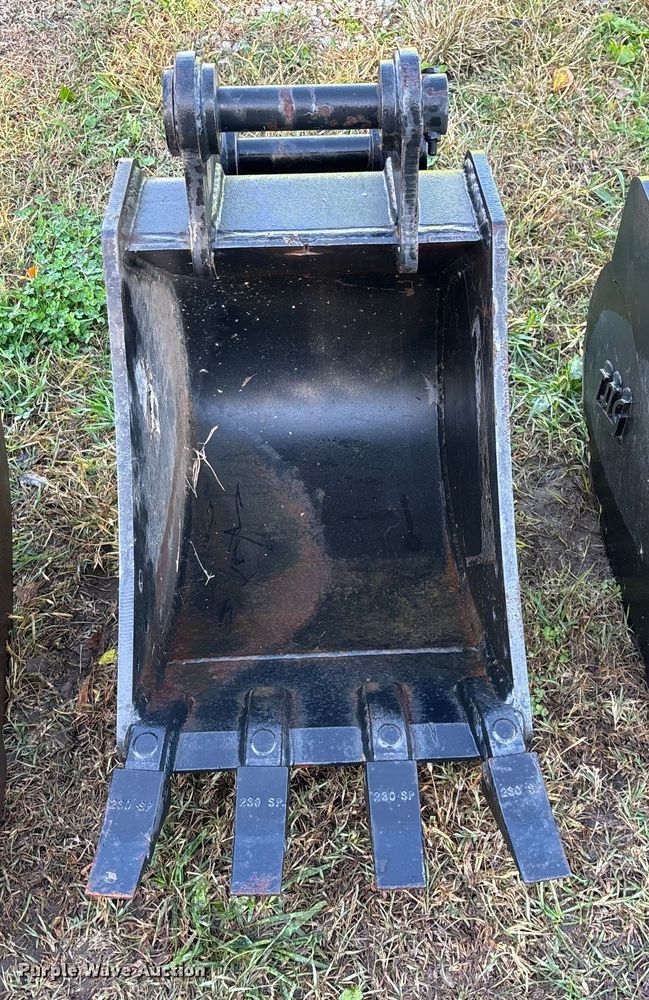 image for item EN5782 (5) TAG excavator buckets