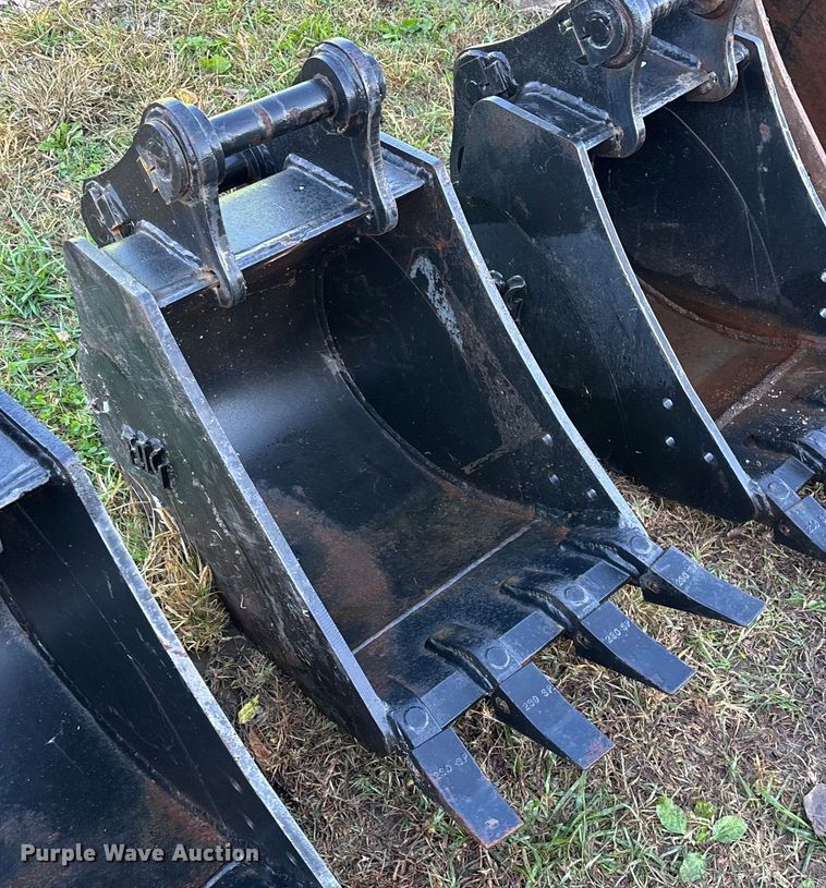 image for item EN5782 (5) TAG excavator buckets