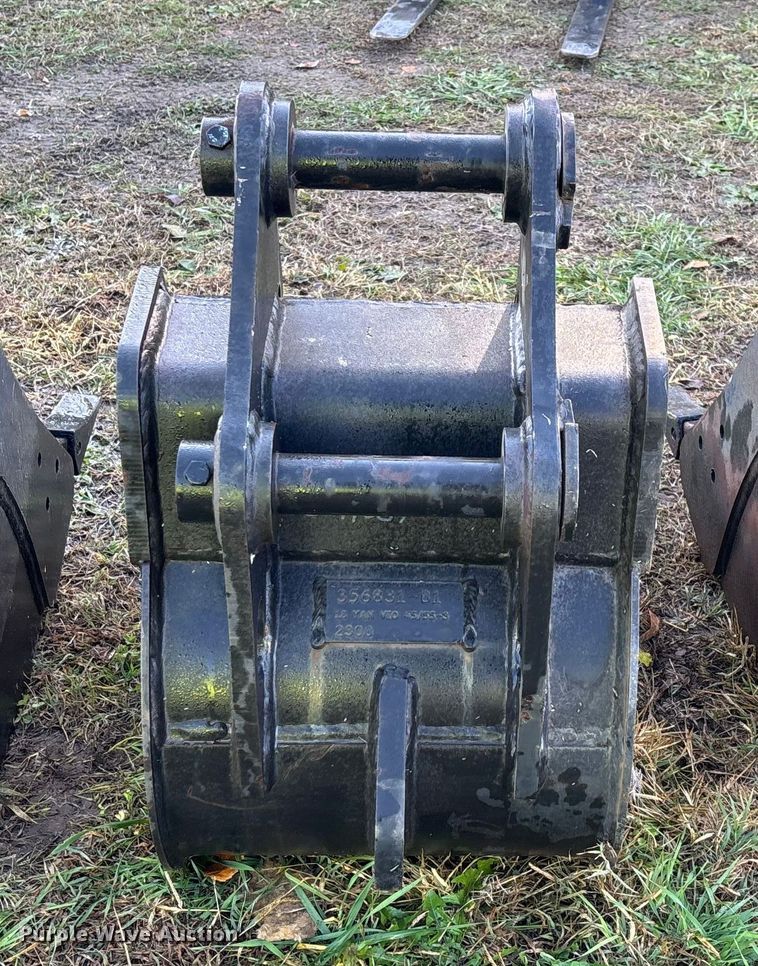 image for item EN5782 (5) TAG excavator buckets