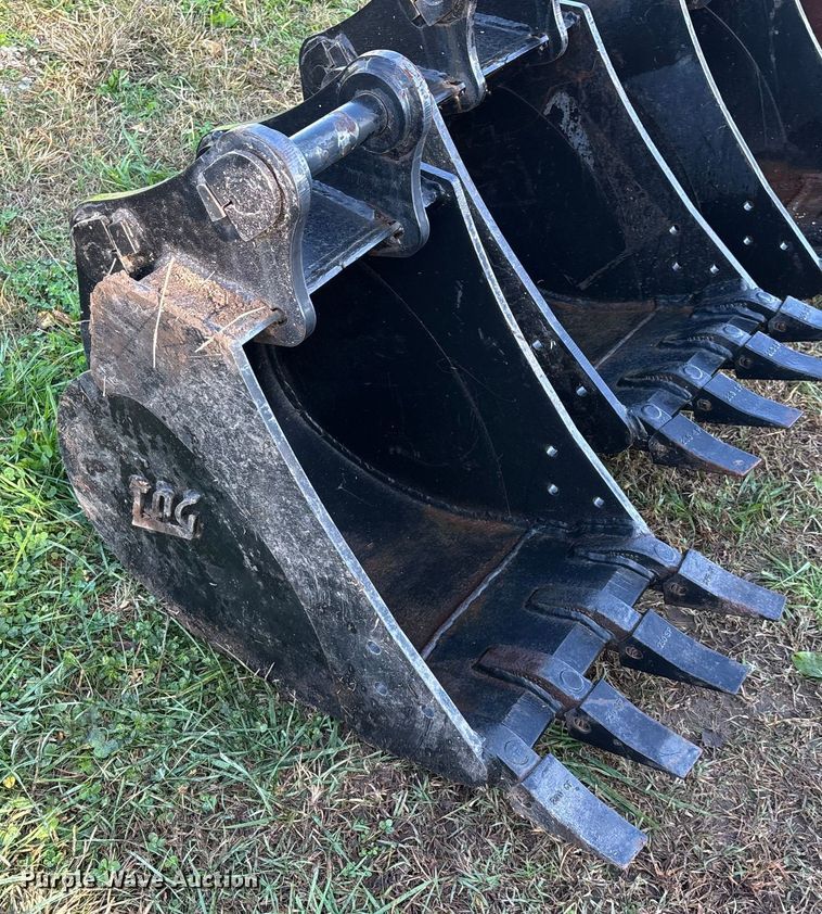 image for item EN5782 (5) TAG excavator buckets