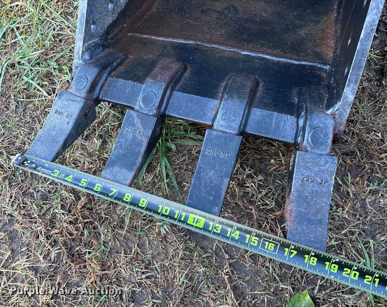 image for item EN5782 (5) TAG excavator buckets