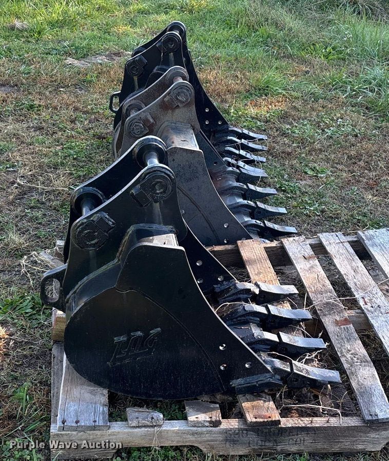 image for item EN5783 TAG (3) TAG excavator buckets