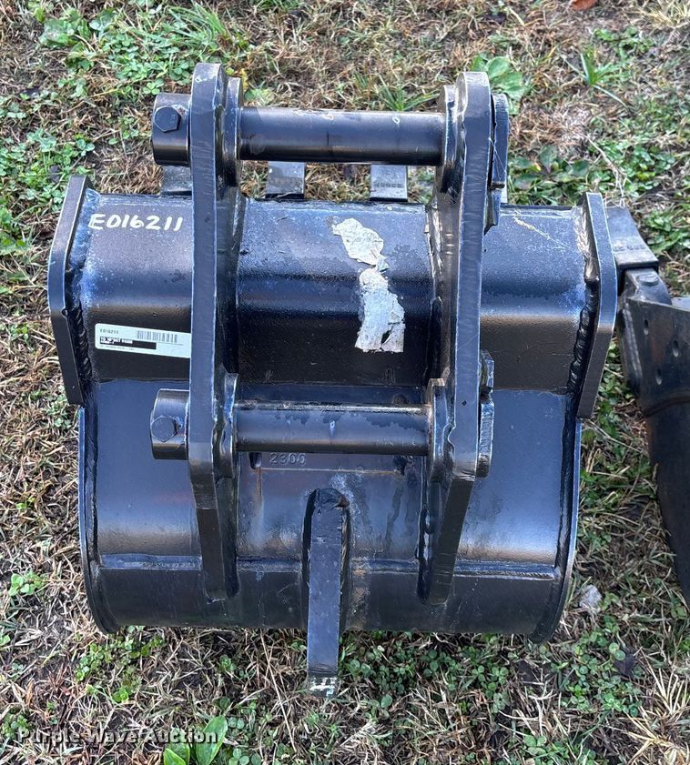 image for item EN5783 TAG (3) TAG excavator buckets