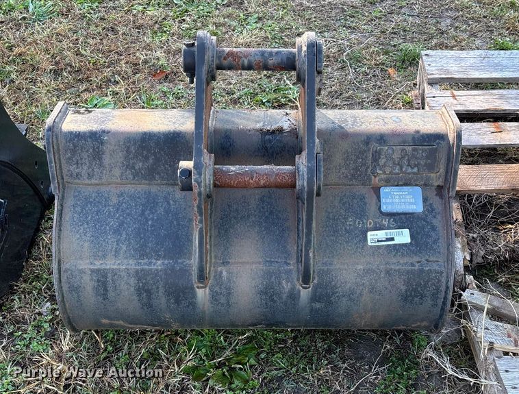 image for item EN5783 TAG (3) TAG excavator buckets