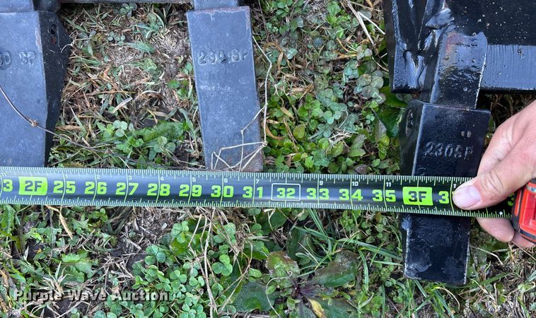 image for item EN5783 TAG (3) TAG excavator buckets