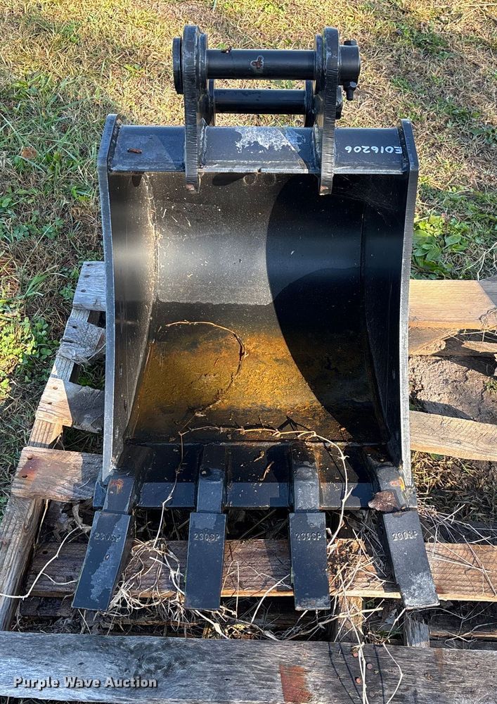 image for item EN5783 TAG (3) TAG excavator buckets