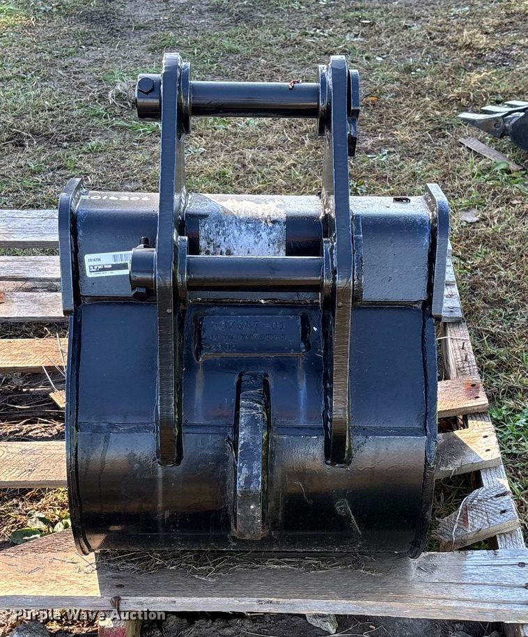 image for item EN5783 TAG (3) TAG excavator buckets