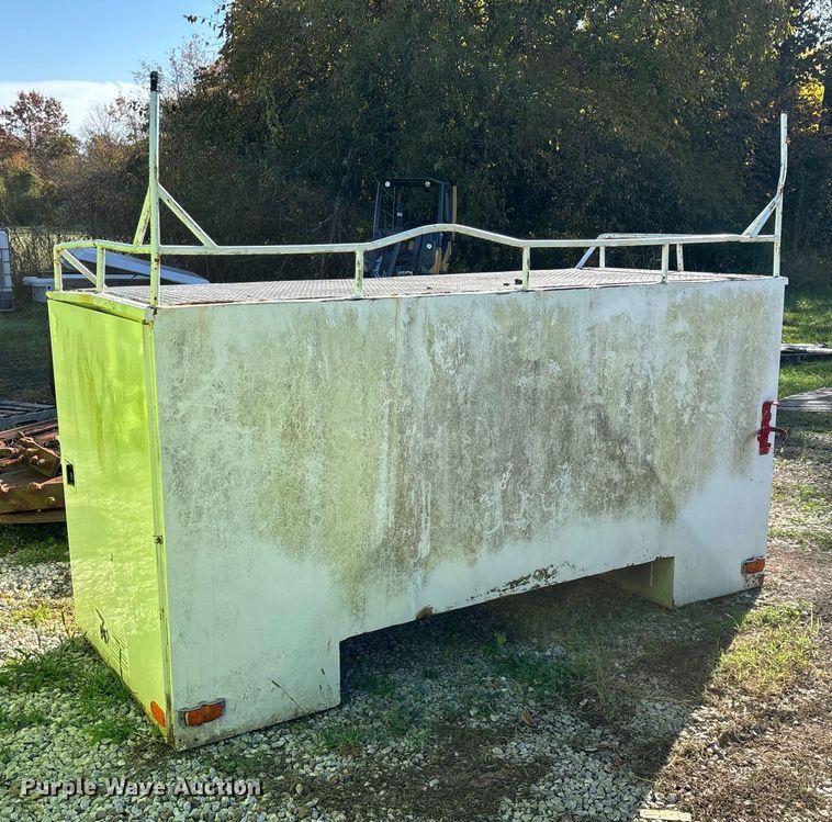 image for item EN5787 Truck toolbox