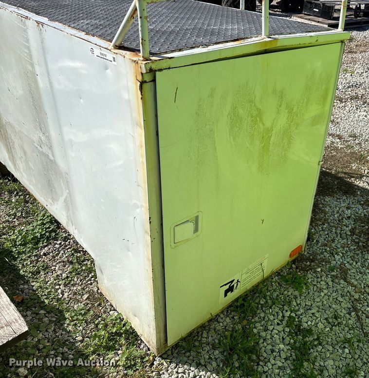 image for item EN5787 Truck toolbox