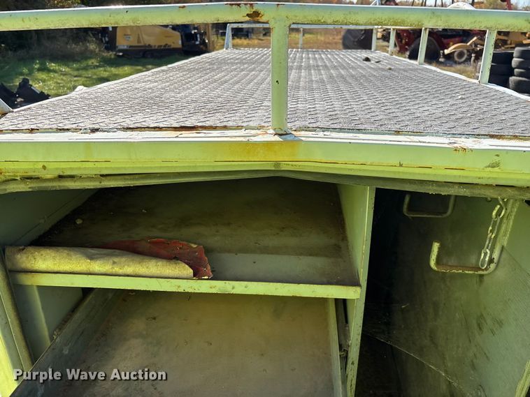 image for item EN5787 Truck toolbox