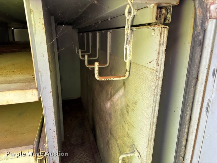 image for item EN5787 Truck toolbox