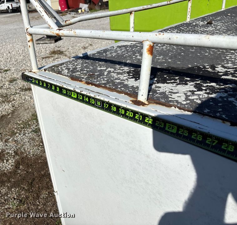 image for item EN5787 Truck toolbox