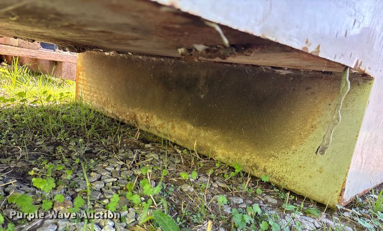 image for item EN5787 Truck toolbox