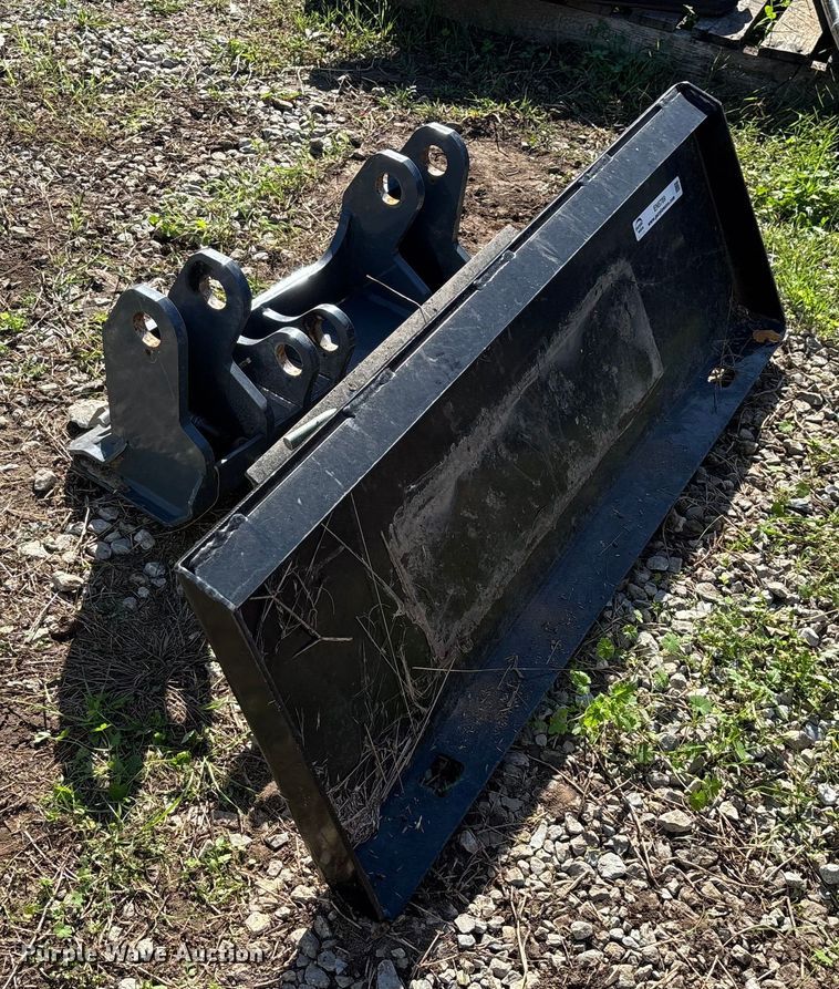 image for item EN5789 (2) quick attach loader brackets 