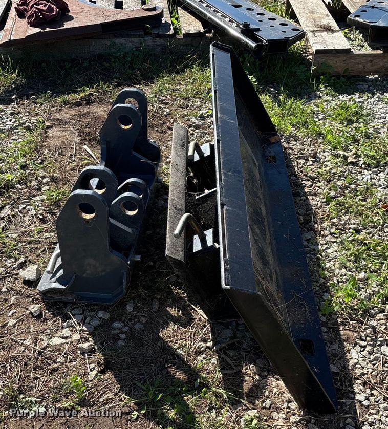 image for item EN5789 (2) quick attach loader brackets 