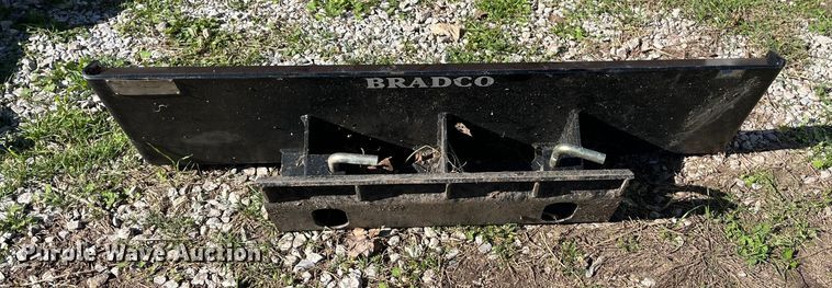 image for item EN5789 (2) quick attach loader brackets 