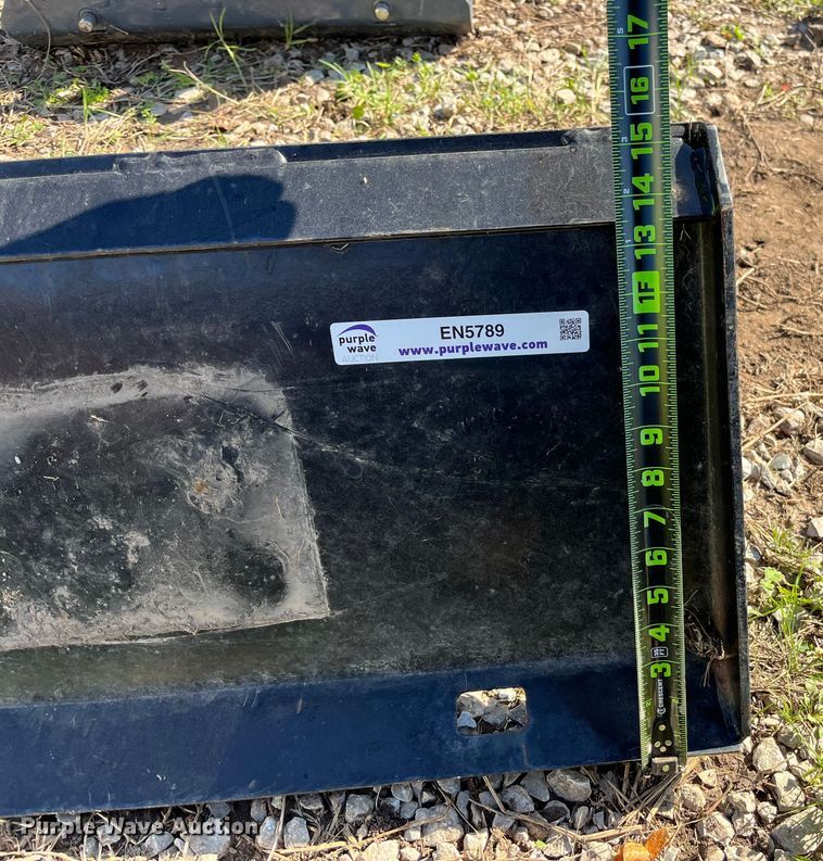 image for item EN5789 (2) quick attach loader brackets 