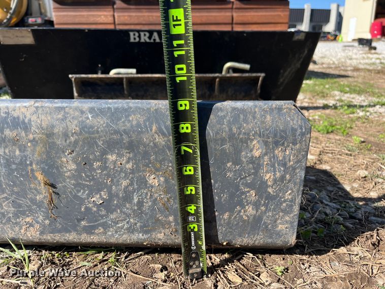 image for item EN5789 (2) quick attach loader brackets 