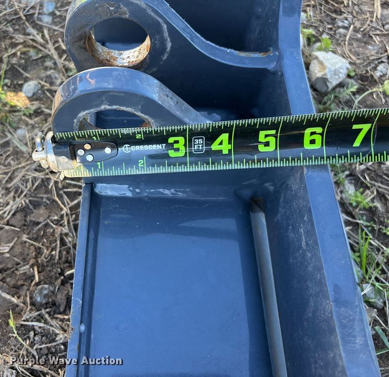 image for item EN5789 (2) quick attach loader brackets 