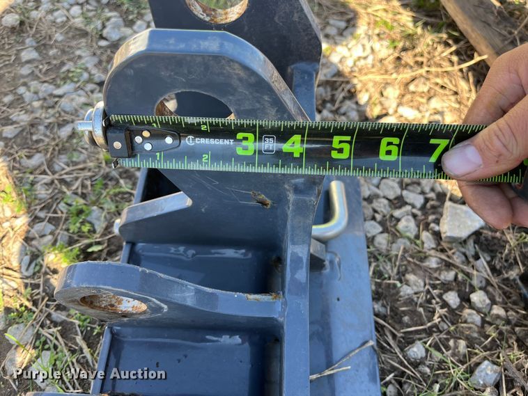 image for item EN5789 (2) quick attach loader brackets 