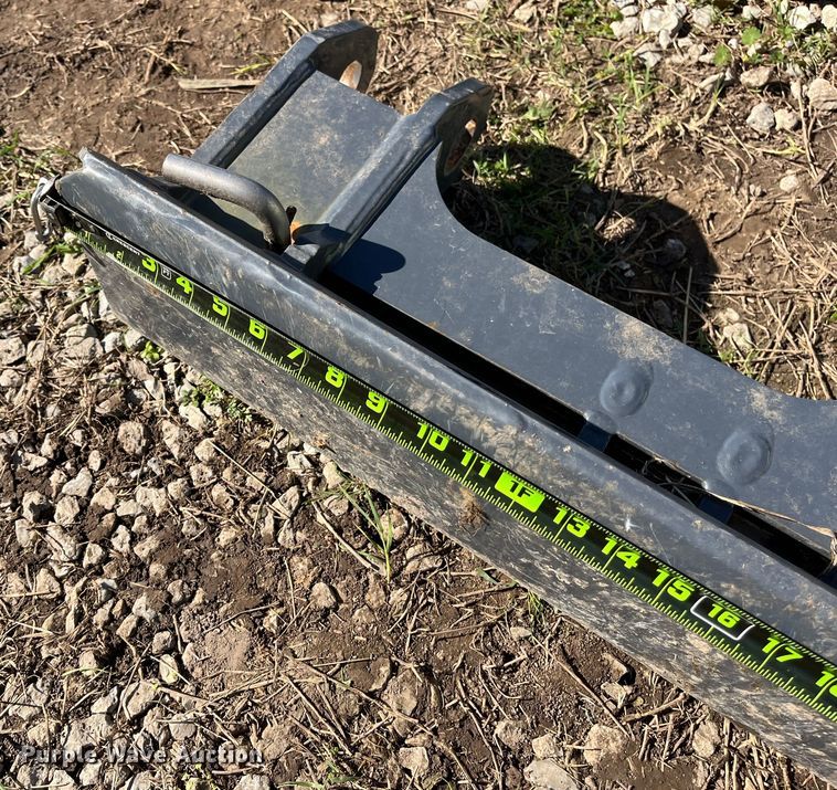 image for item EN5789 (2) quick attach loader brackets 