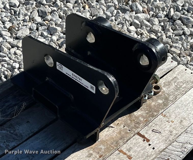 image for item EN5791 Excavator plate attachment