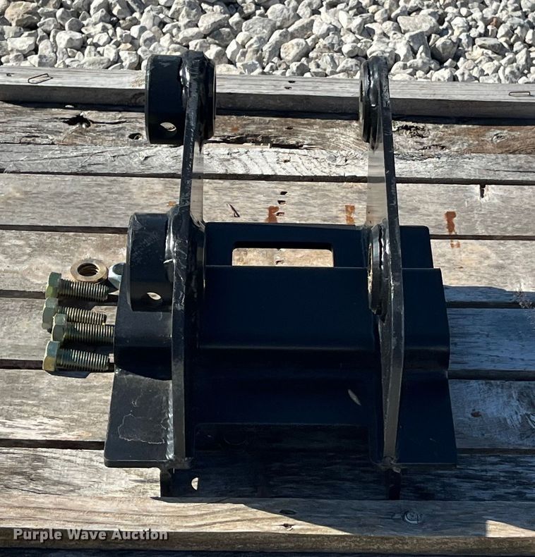 image for item EN5791 Excavator plate attachment