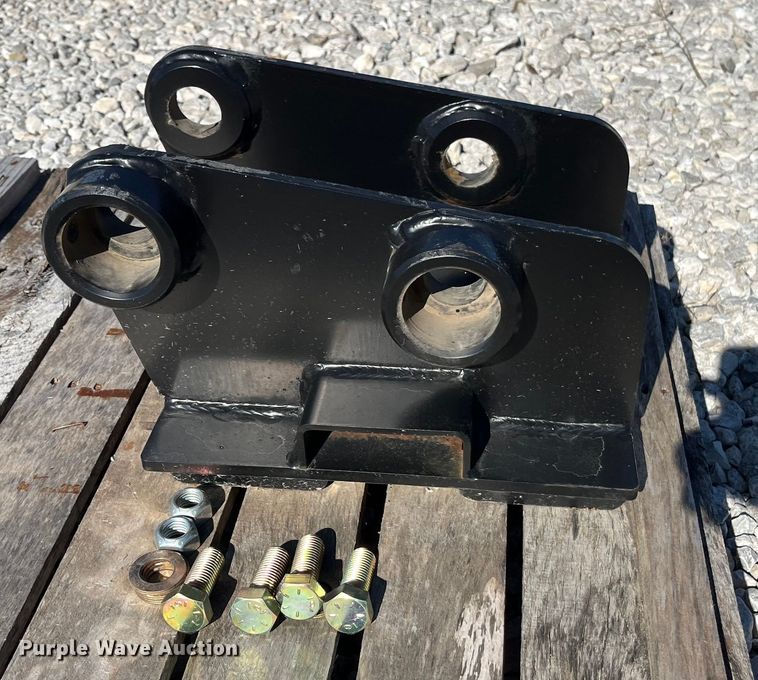 image for item EN5791 Excavator plate attachment