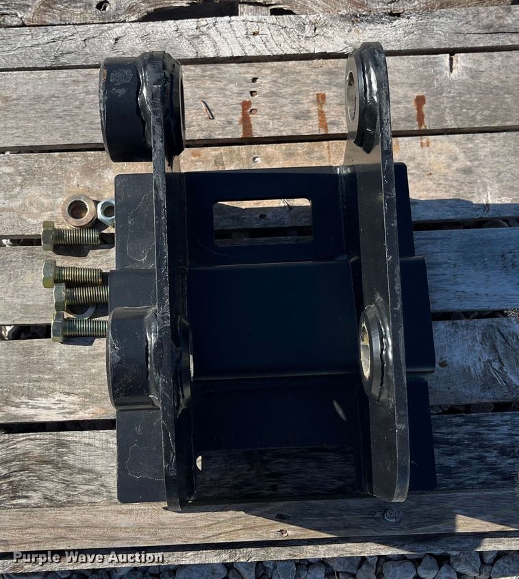 image for item EN5791 Excavator plate attachment