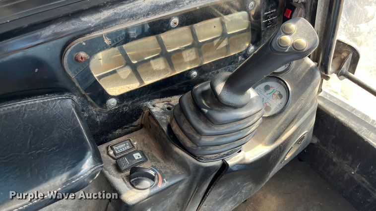 image for item EN5792 2008 ASV PT-80 tracked skid steer loader