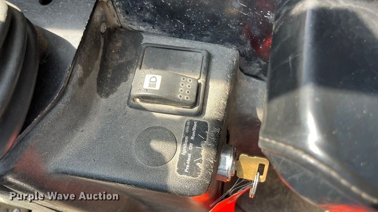 image for item EN5792 2008 ASV PT-80 tracked skid steer loader