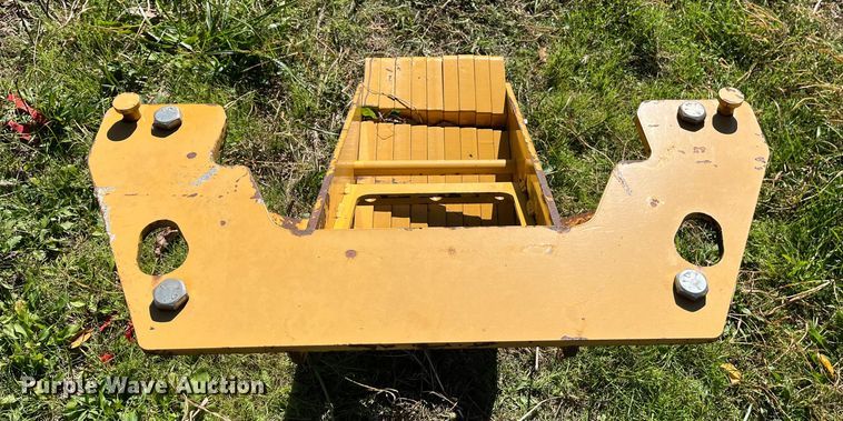 image for item EN5794 Vermeer suitcase weights and bracket