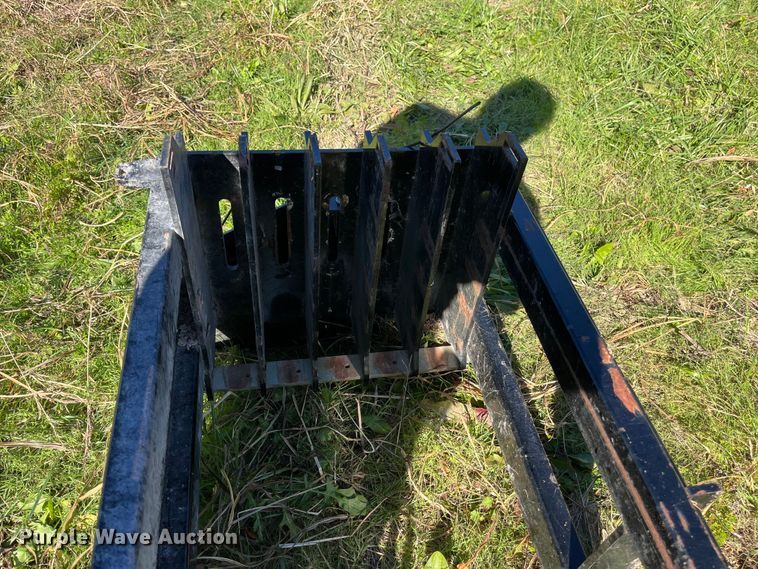 image for item EN5796 Vermeer rod rack