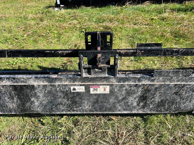 image for item EN5796 Vermeer rod rack