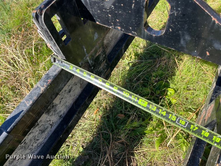 image for item EN5796 Vermeer rod rack