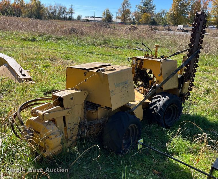 image for item EN5797 1993 Vermeer LM40 trencher