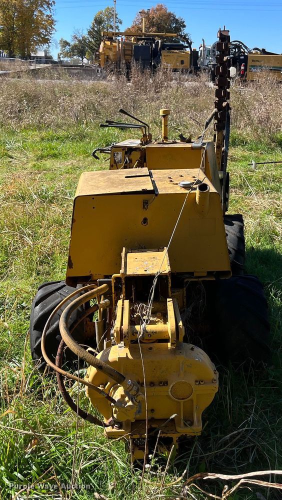 image for item EN5797 1993 Vermeer LM40 trencher