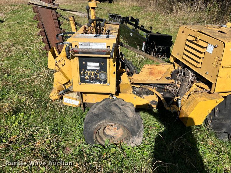 image for item EN5797 1993 Vermeer LM40 trencher