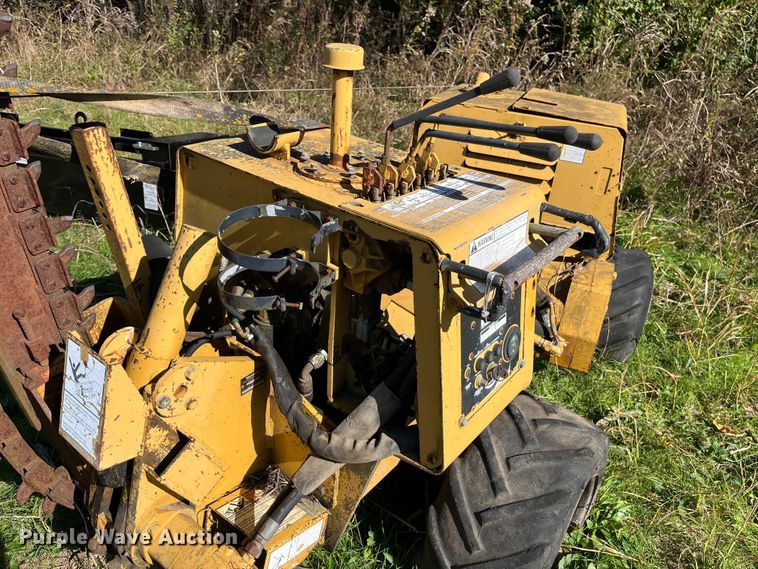 image for item EN5797 1993 Vermeer LM40 trencher